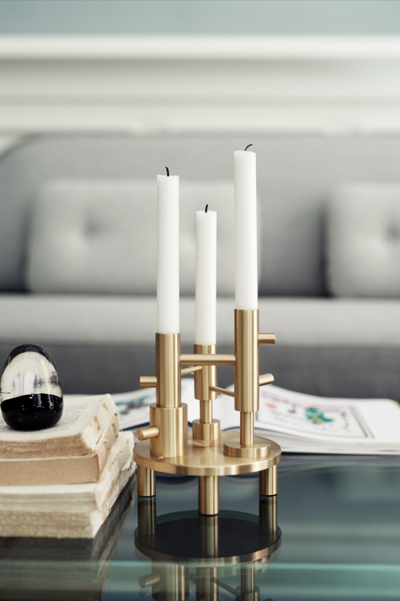 Goldener Fritz Hansen Kerzenhalter für drei Kerzen, modernes Design, EINZELSTÜCK.