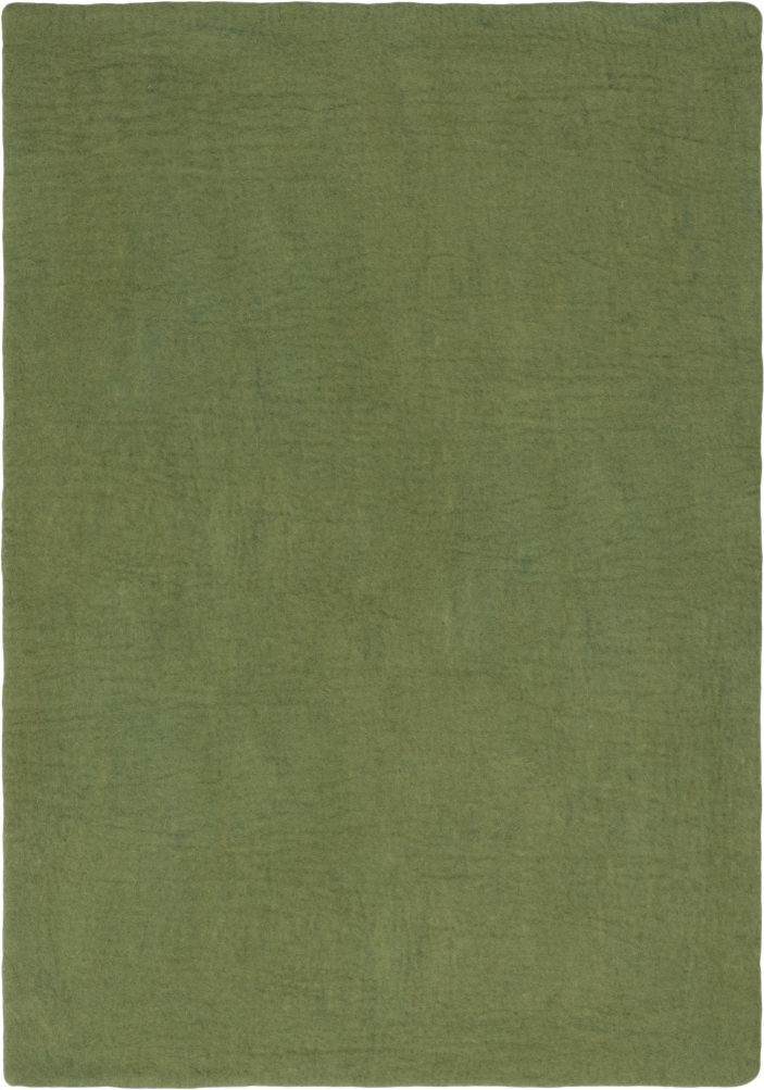 Grüner, rechteckiger Filzteppich (160x230 cm) von myfelt. Hochwertiger Teppich aus Filz für Wohnzimmer und Schlafzimmer.