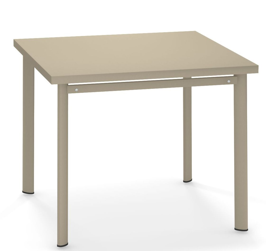 Quadratischer Star Tisch Outdoor von Emu in Taupe, ideal für Garten, Terrasse und Balkon.