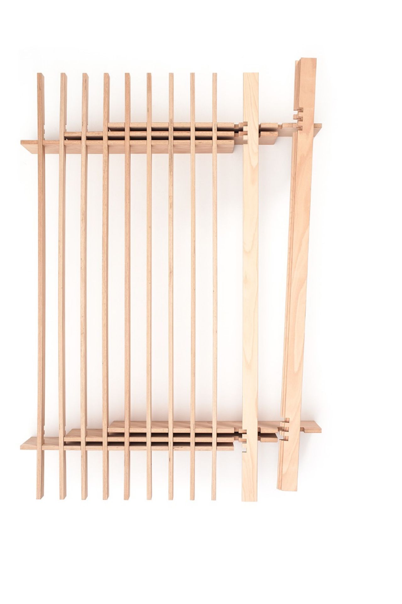 Detailaufnahme des Tojo Bettsystems Parallel aus hellem Holz, minimalistisches Design.