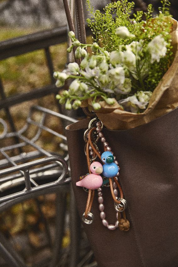 Vogel Blauw sleutelhanger van zilverkleurig metaal met natuurlijk leer Kay Bojesen