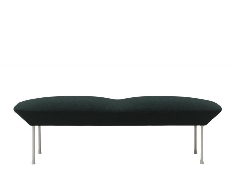 Grüne Oslo Bank von Muuto mit hellen Metallbeinen, modernes Design für Wohnzimmer und Wartebereiche.