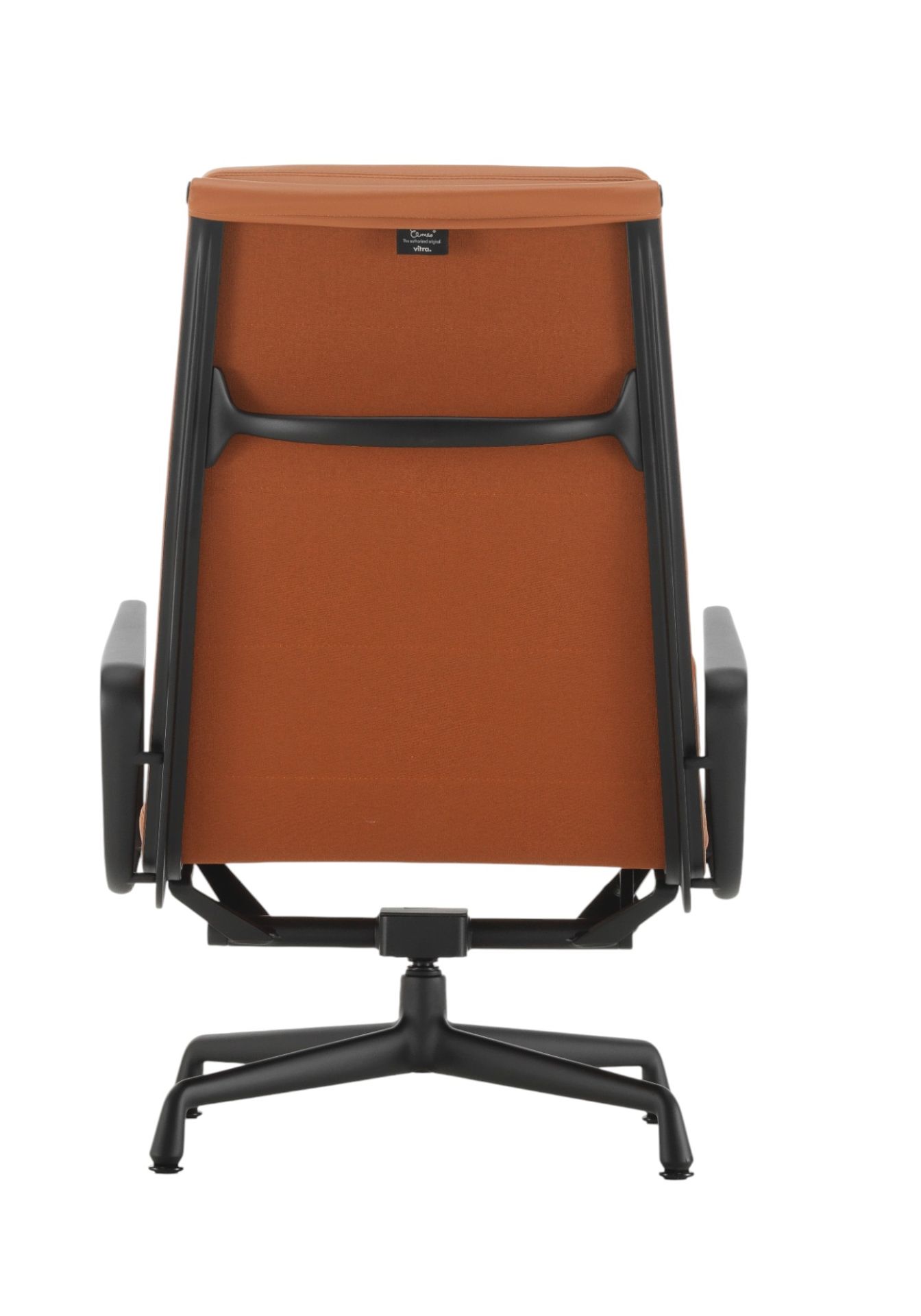 Rückansicht des Vitra Soft Pad Chair EA222 mit braunem Bezug und schwarzem Fußkreuz.
