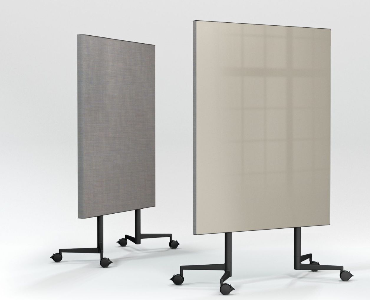 Zwei Chat Board Move Acoustic Stellwände in Grau und Beige mit schwarzem Rollfuß.