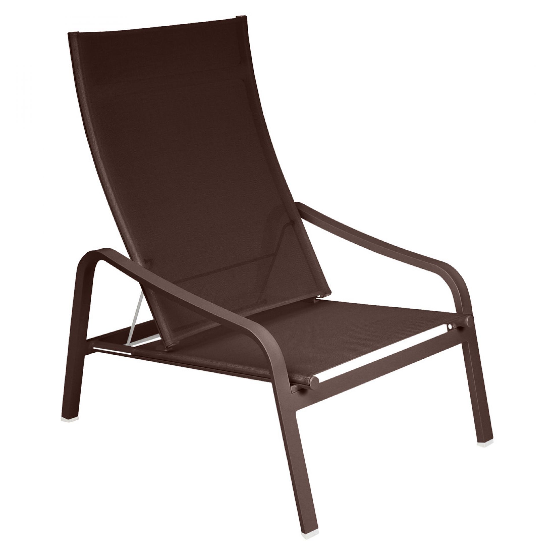 Brauner Alizé Niedriger Sessel von Fermob, ideal für Garten, Terrasse oder Balkon, bequemer Outdoor-Sessel.