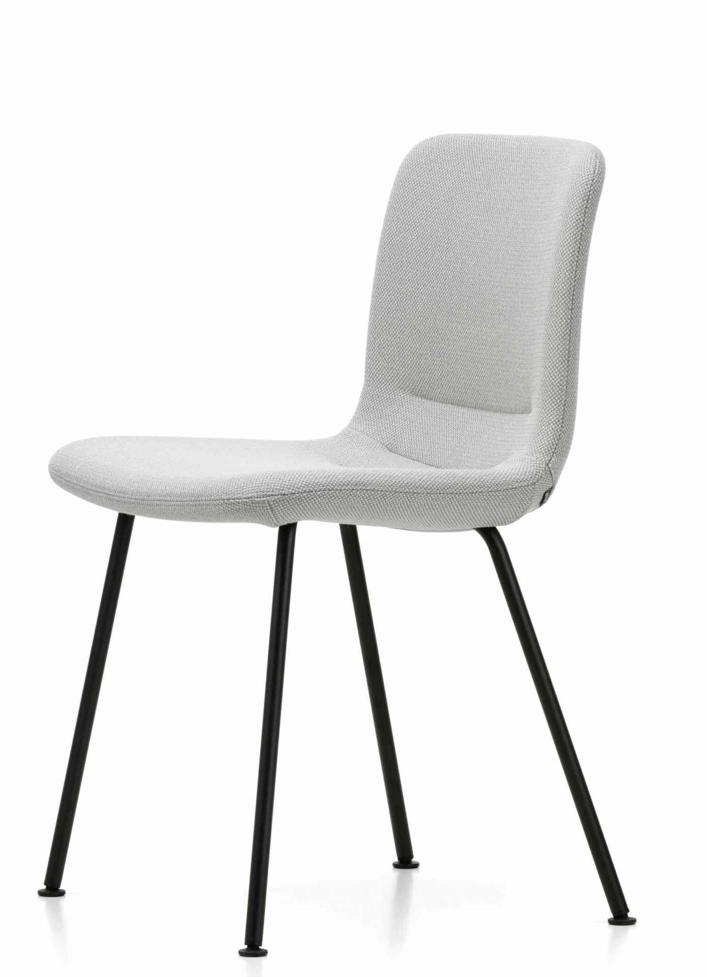 Hal Soft Tube Stuhl von Vitra, grauer Stoffbezug und schwarzes Stahlrohrgestell, Seitenansicht.
