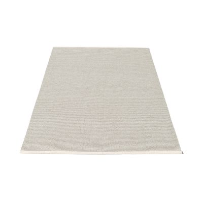 Pappelina Teppich Mono, 140x200 cm, hellgrauer Kunststoffteppich für Innen- und Außenbereich, modernes Design.