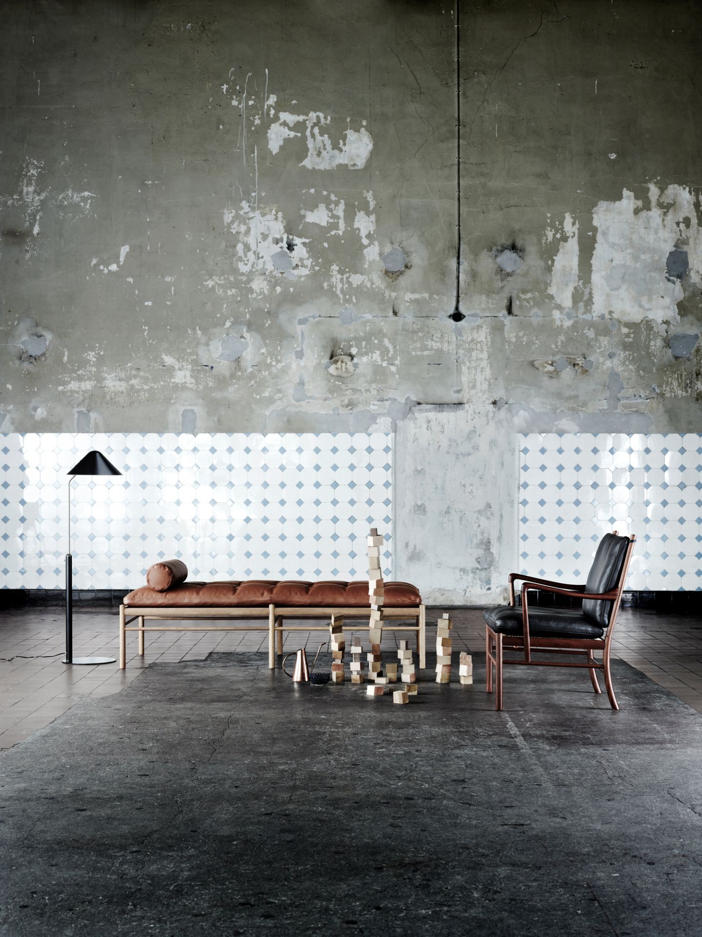 OW150 Daybed Liege von Carl Hansen & Søn, braunes Leder, modernes Designmöbel für Wohnzimmer und Lounge.
