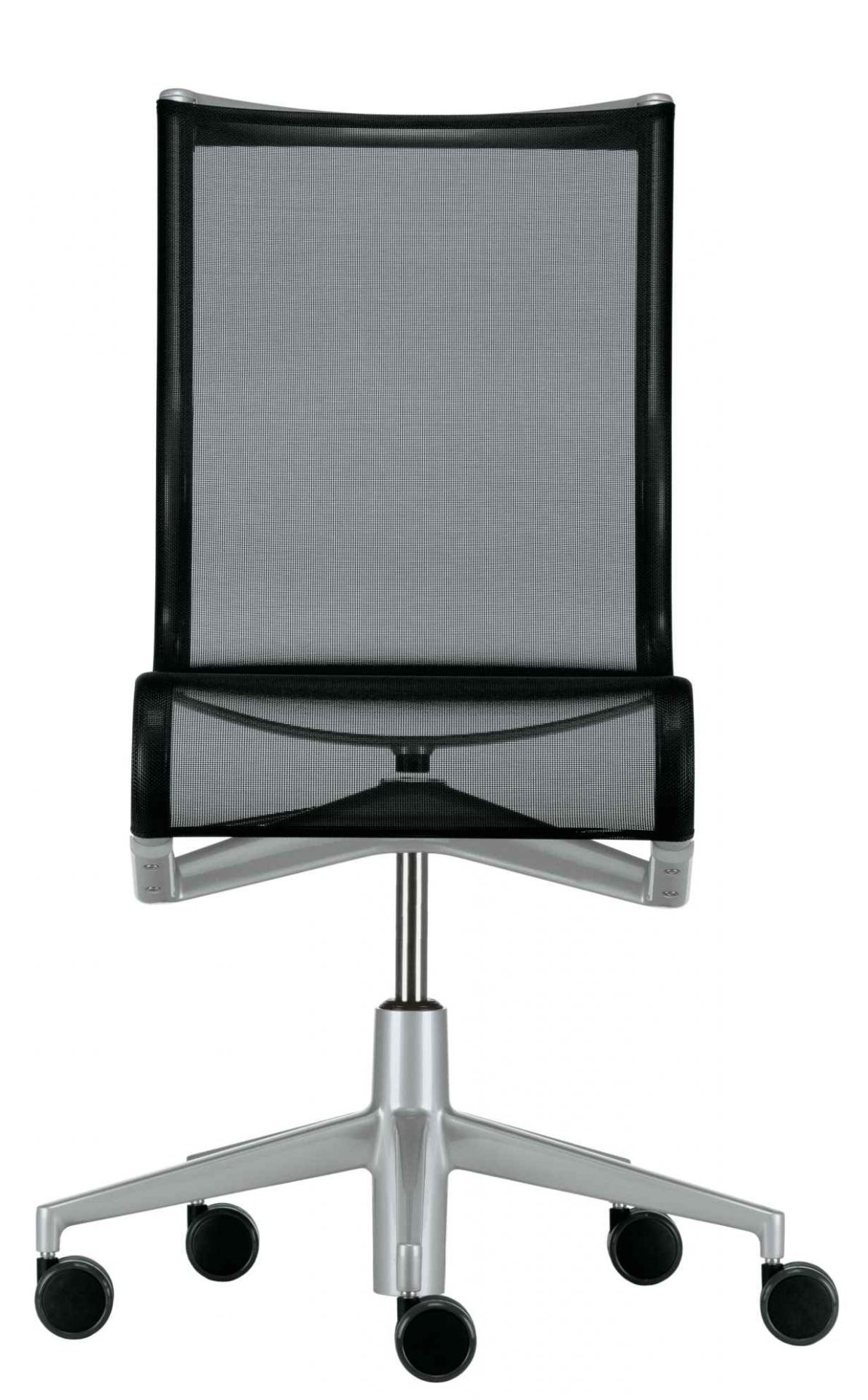 Rückansicht des Alias Rollingframe Bürostuhls mit schwarzem Netzgewebe und silberfarbenem Fußkreuz mit Rollen.