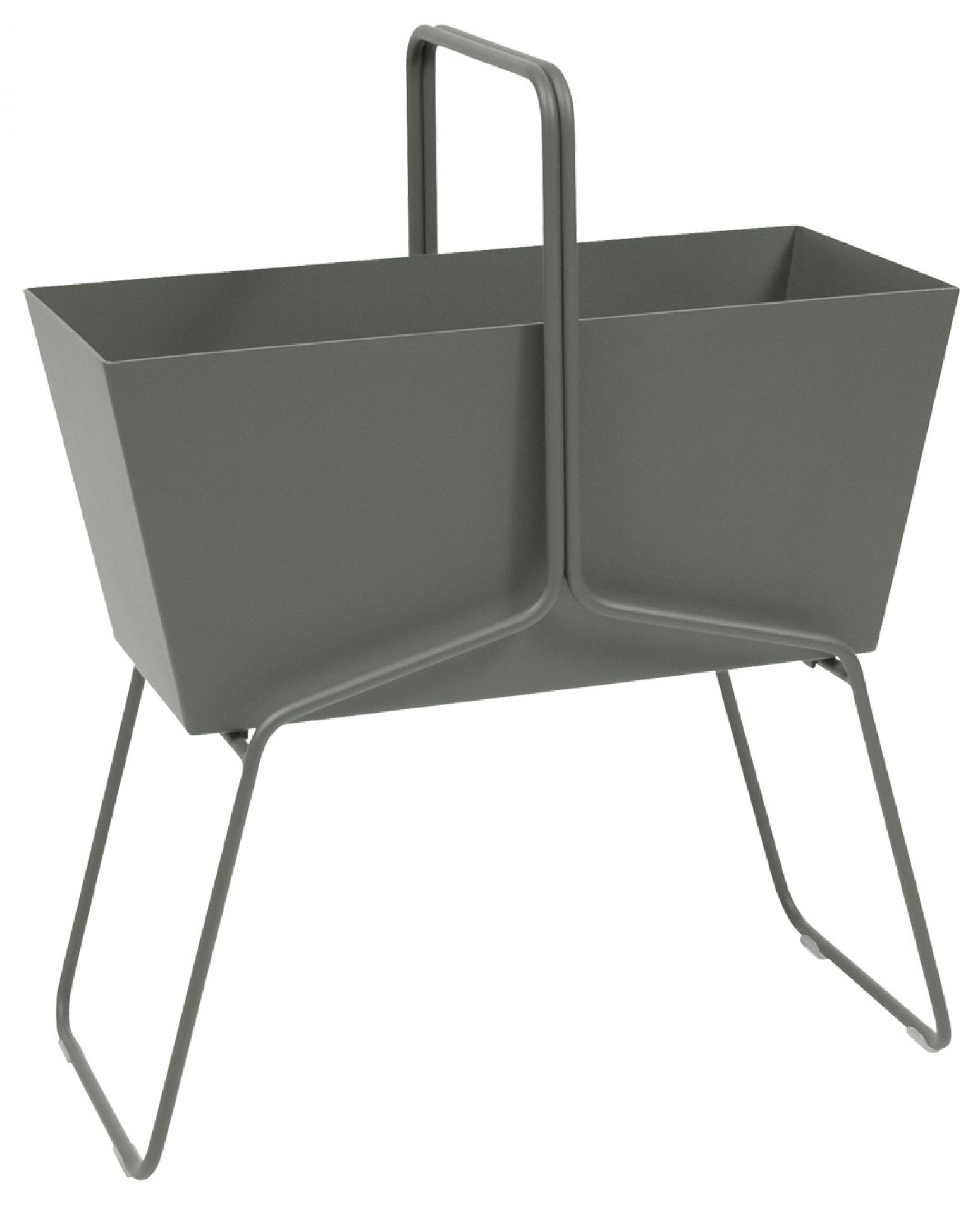 Grauer, hoher Basket Blumenkasten von Fermob mit Tragegriff und filigranem Metallgestell.