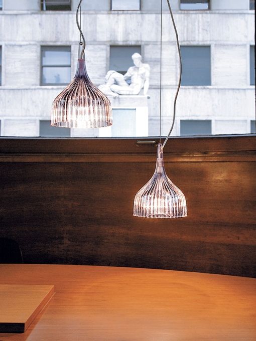 E' hanglamp van Kartell