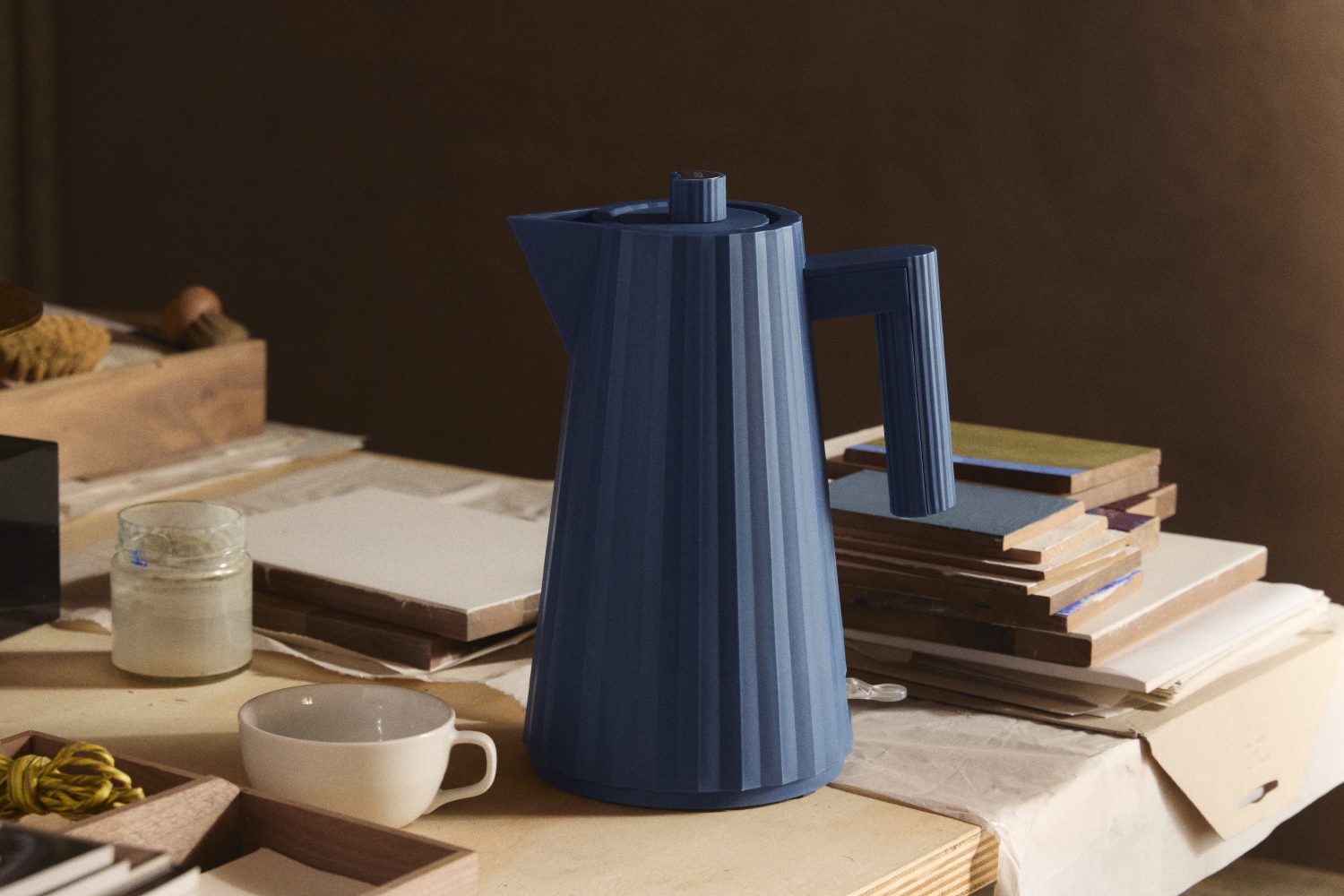 MDL06 Plisse / Plissé waterkoker Alessi Blauw