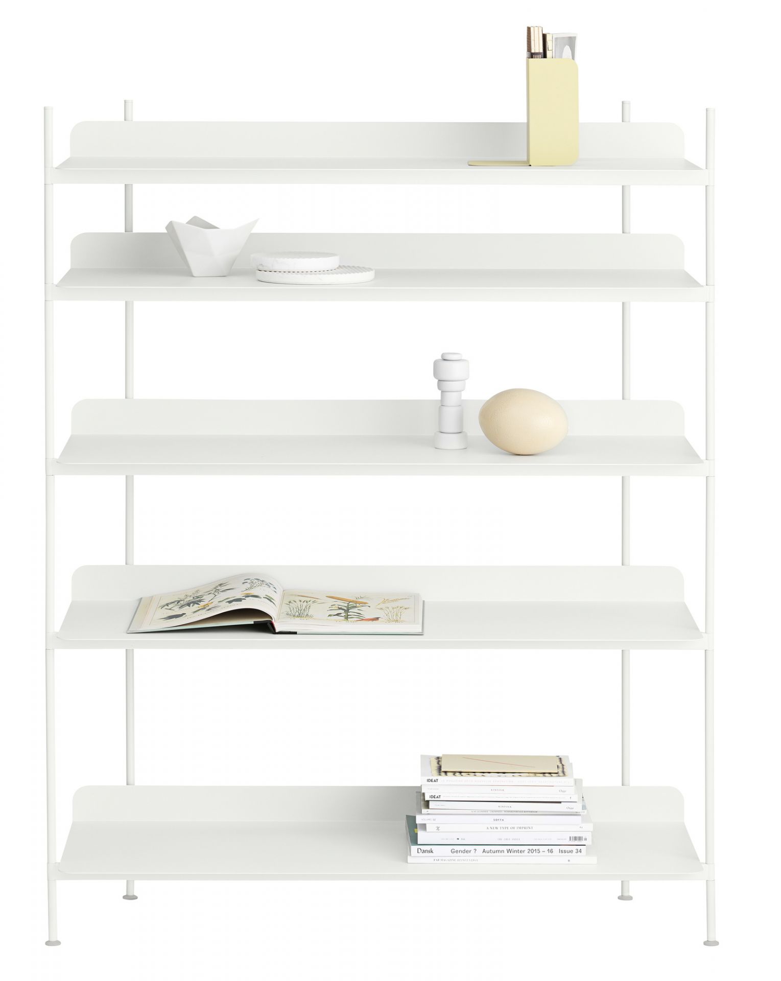 Weißes Muuto Compile Regalsystem mit fünf Ebenen und dekorativen Objekten, modernes Design.