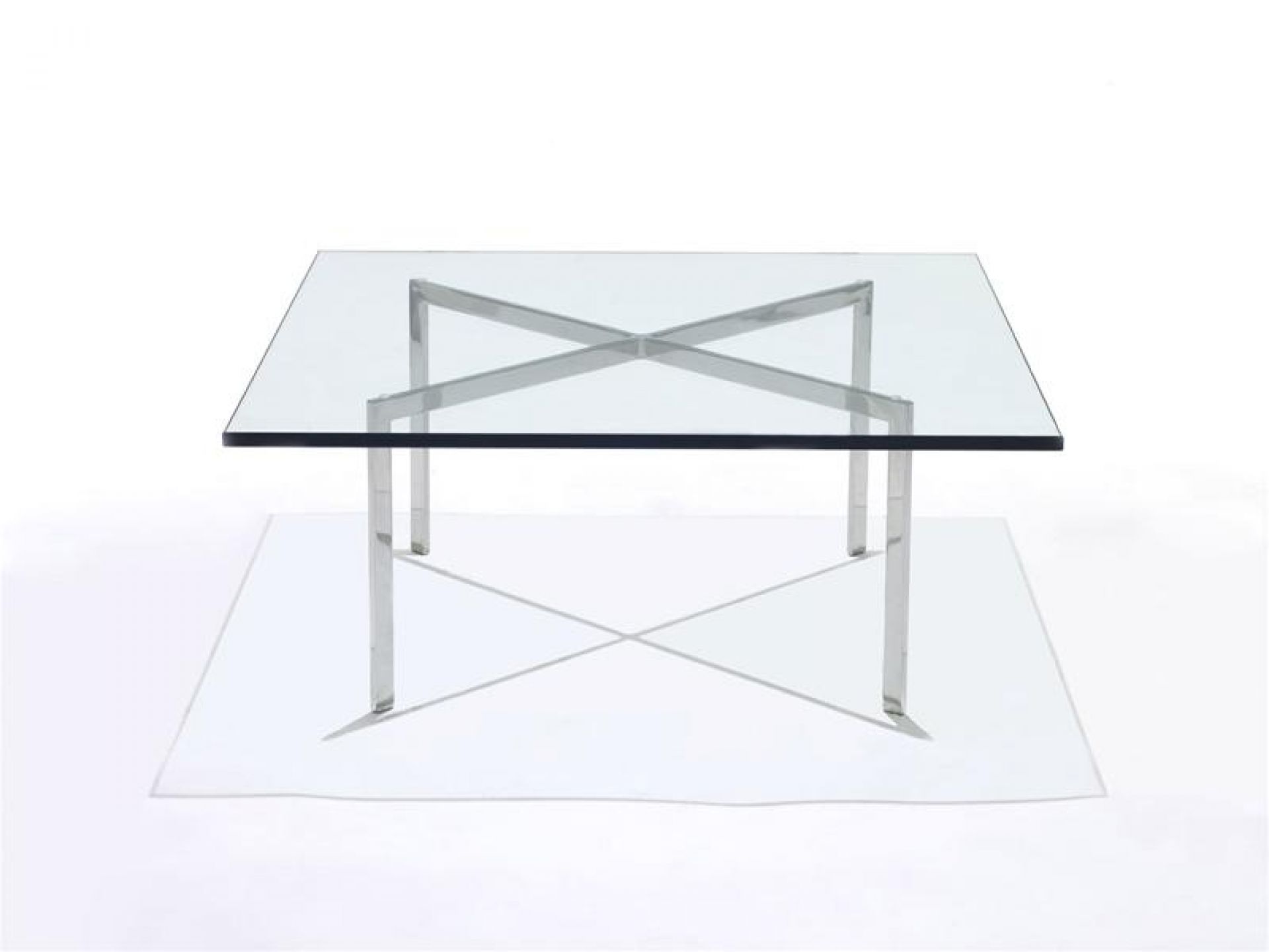 Barcelona Couchtisch von Knoll International mit Glasplatte und verchromtem Stahlgestell. Moderner Design Couchtisch.
