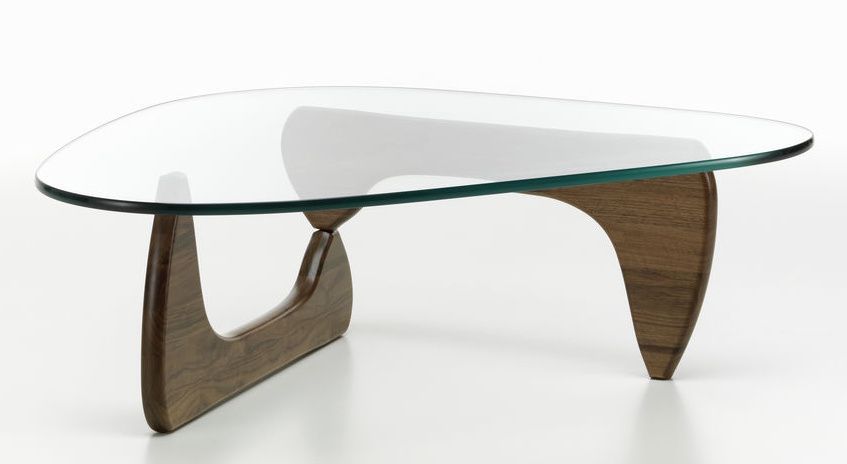 Noguchi salontafel in notenhout van Vitra