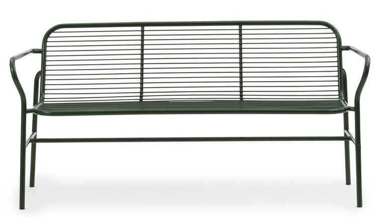 Grüne Vig Dining Bench Gartenbank von Normann Copenhagen für den Außenbereich, Frontansicht.