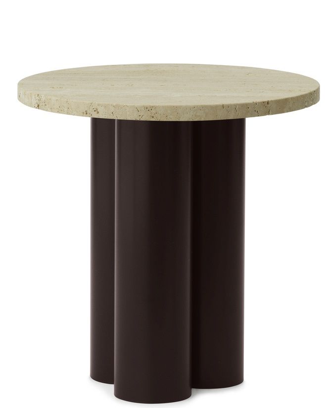 Dit Coffee Table von Normann Copenhagen: Runder Beistelltisch mit Travertin-Tischplatte und dunkelbraunem, zylindrischem Dreibein-Gestell.