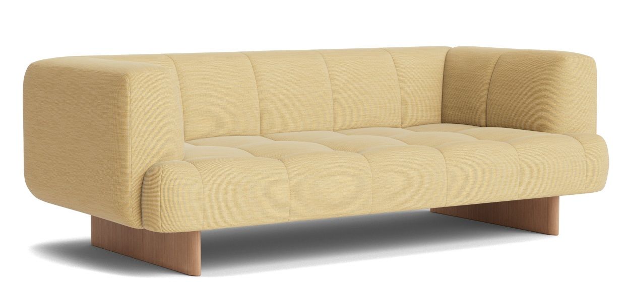 Beiges Quilton Lift Sofa 2-Sitzer von Hay mit gesteppter Sitzfläche und Holzfüßen im modernen Design.