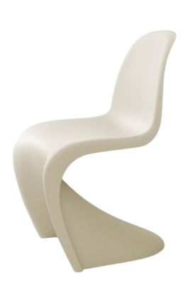 Beiger Panton Chair von Vitra: Designklassiker aus Kunststoff, einteiliger Freischwinger Stuhl für modernes Wohnen.