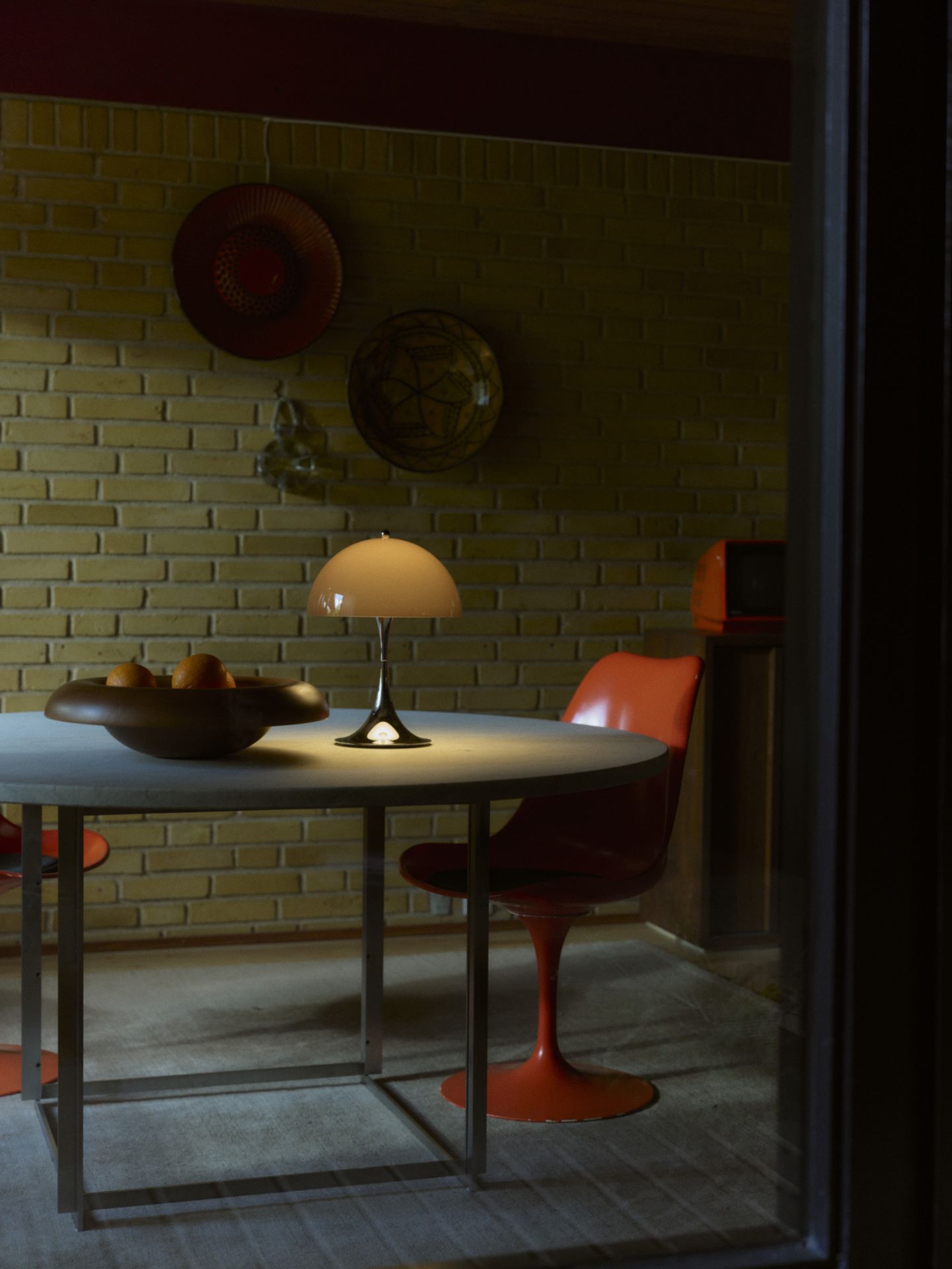 Panthella Originals 250 draagbare verlichting met oplaadbare batterij / tafellamp van Louis Poulsen