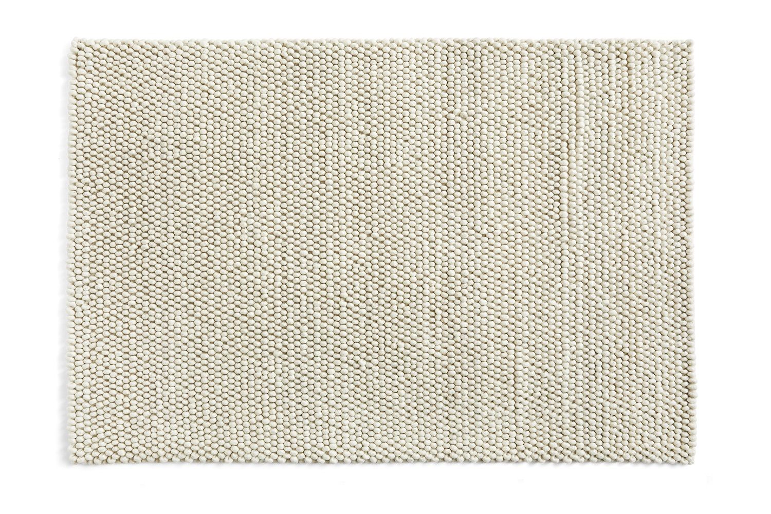 Beiger Hay Peas Teppich (240x170cm) aus Wolle, Detailaufnahme der Textur mit kleinen Wollkugeln.