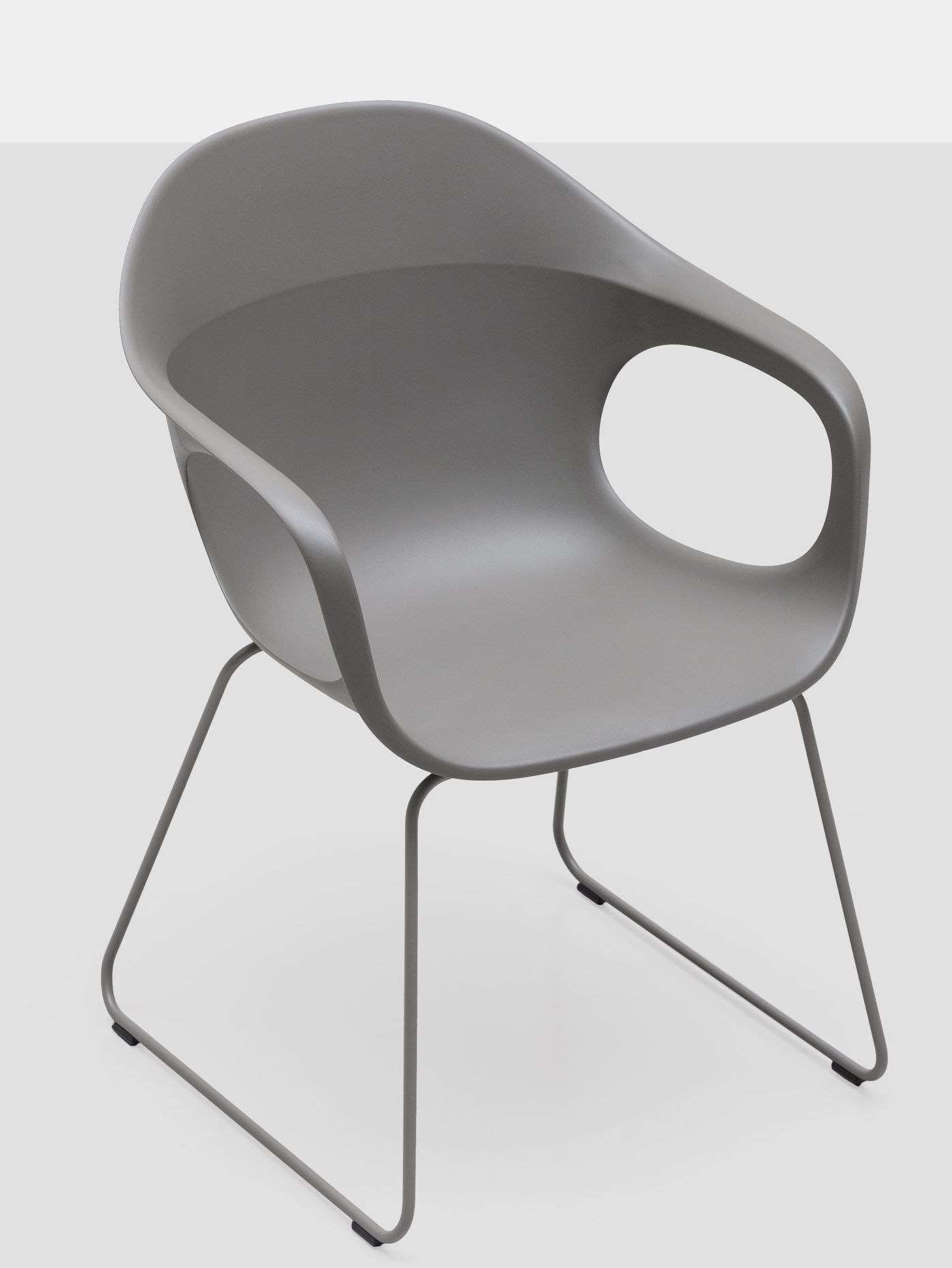 Elephantino fauteuil met sledepoten van KRISTALIA