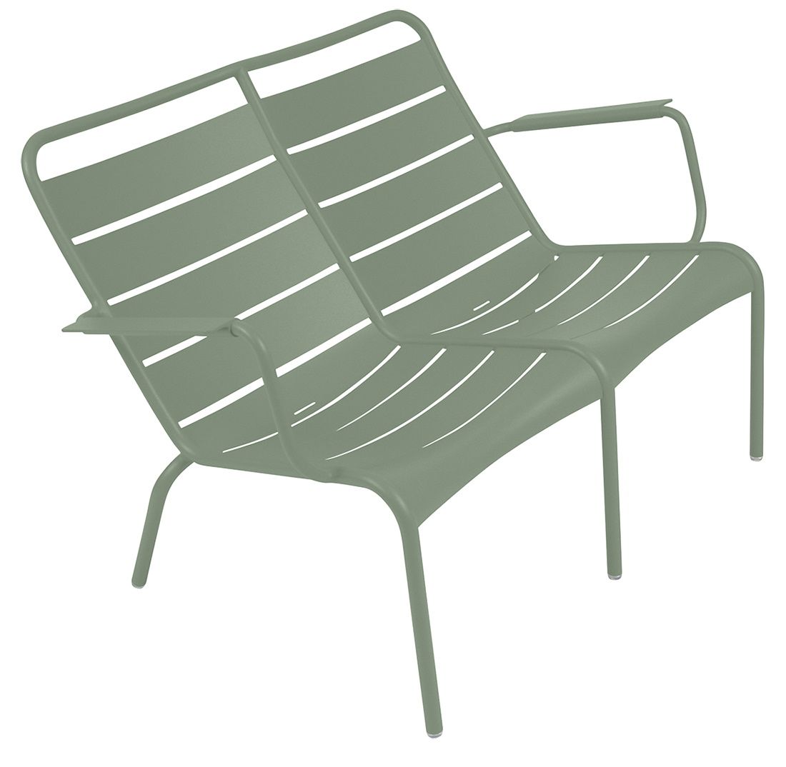 Fermob Luxembourg Duo Sessel in Salbei Grün, moderner Outdoor Lounge Sessel aus Aluminium.
