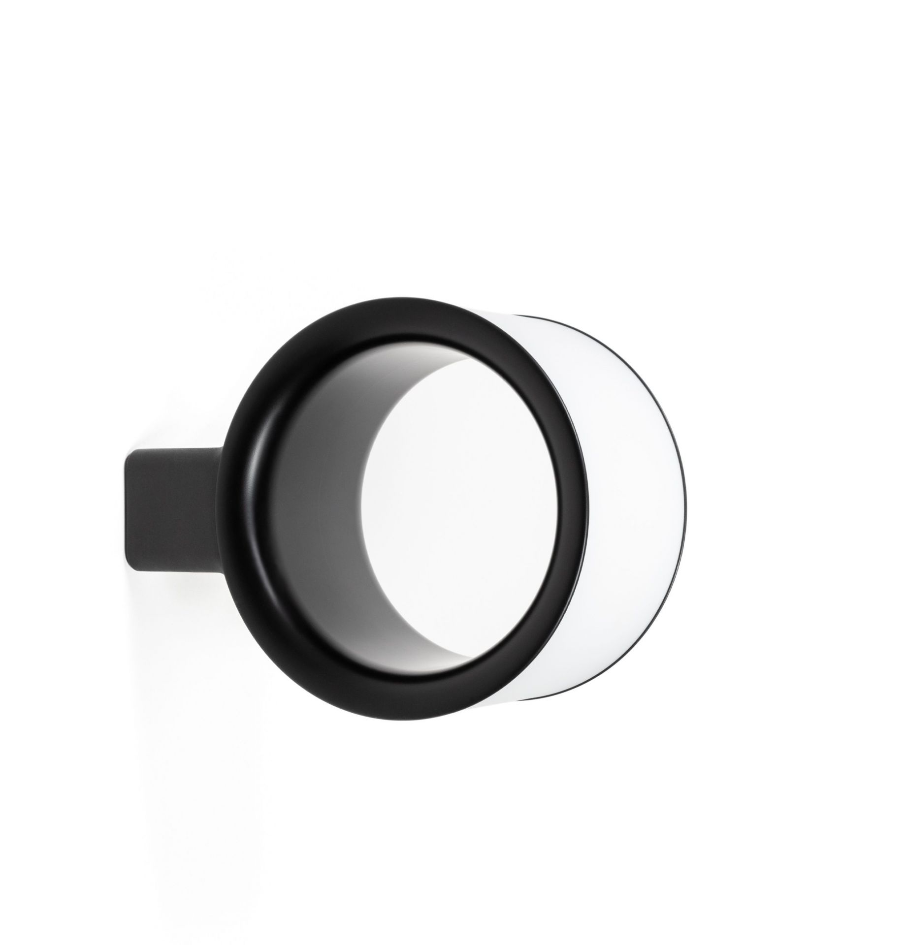Lost Wandleuchte von Magis: Runde, schwarze Designleuchte für Wand oder Decke, modernes Wohnaccessoire.