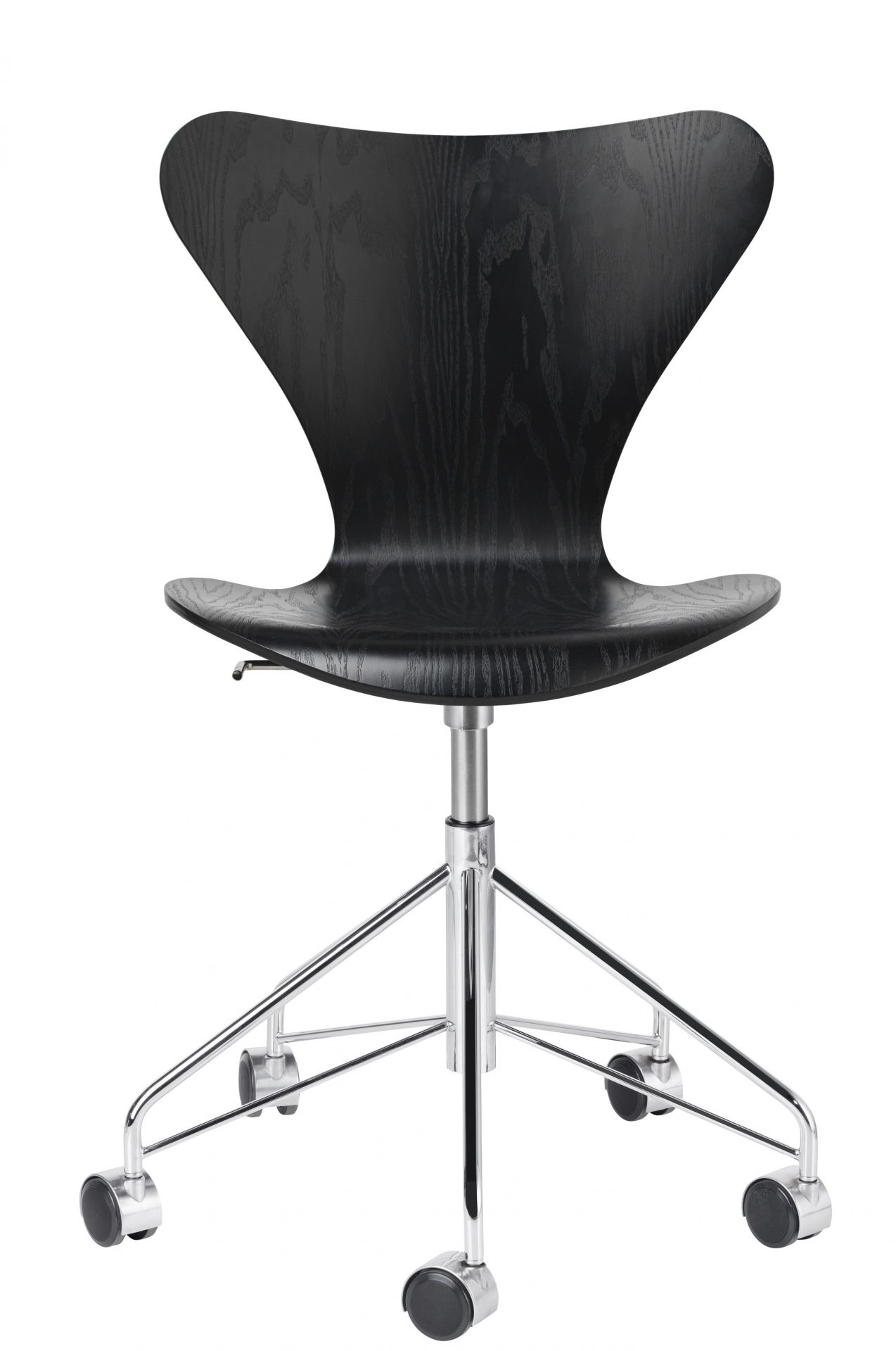 Schwarzer Siebener Stuhl von Fritz Hansen mit Chromfuß und Rollen, Bürostuhl Designklassiker.