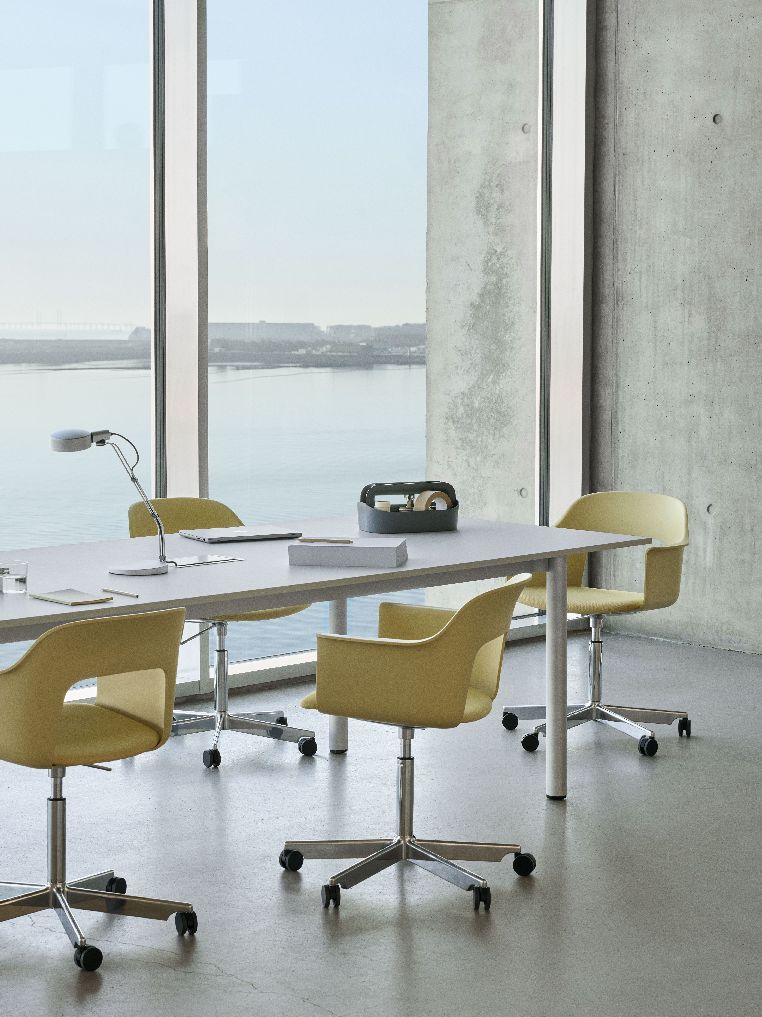 Layout Armchair 243 Fauteuil met 5-sterrenvoet Hay