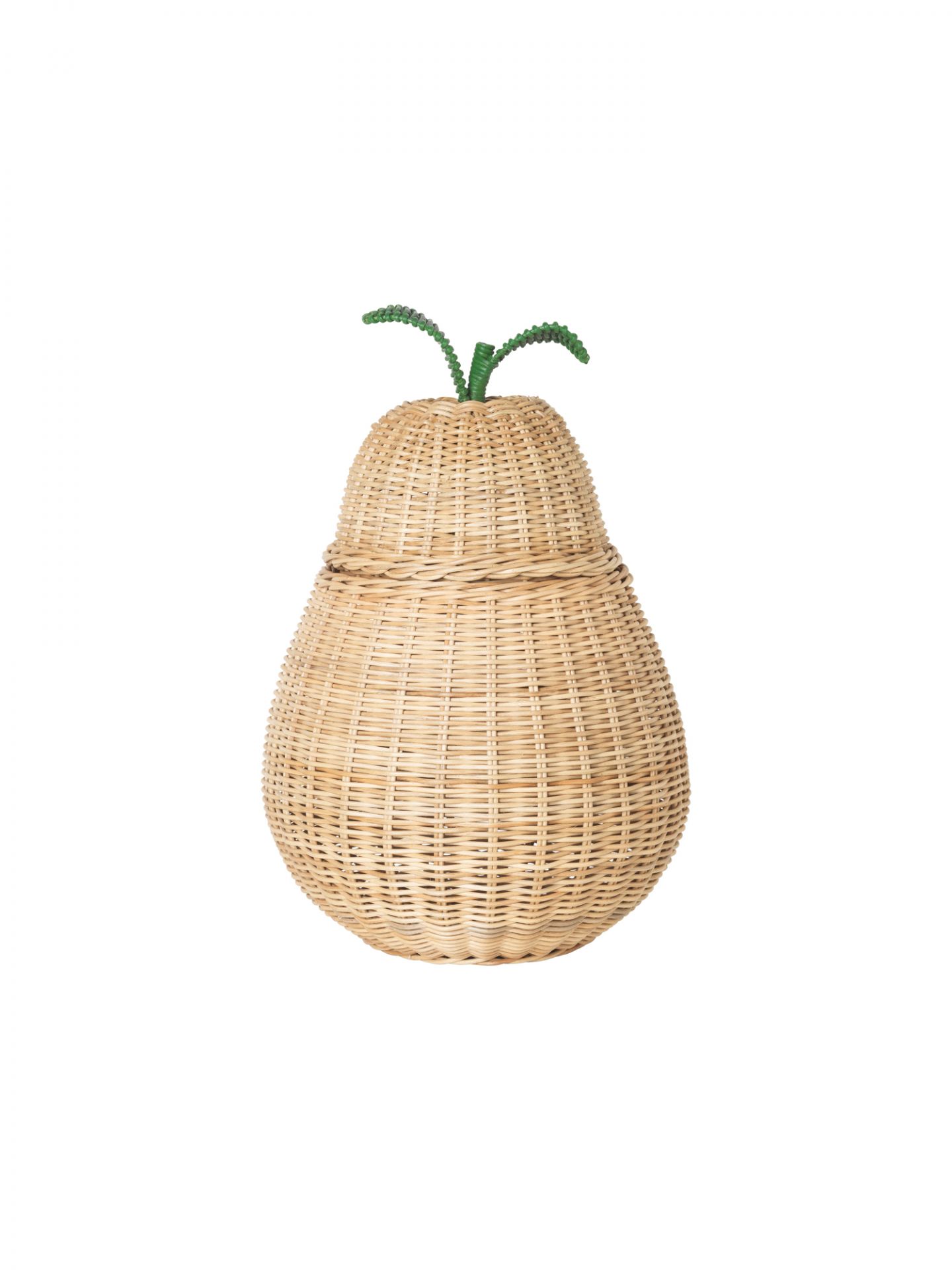 Birnenförmiger Aufbewahrungskorb aus geflochtenem Rattan mit grünen Details, Ferm Living Aufbewahrungslösung für Kinderzimmer.