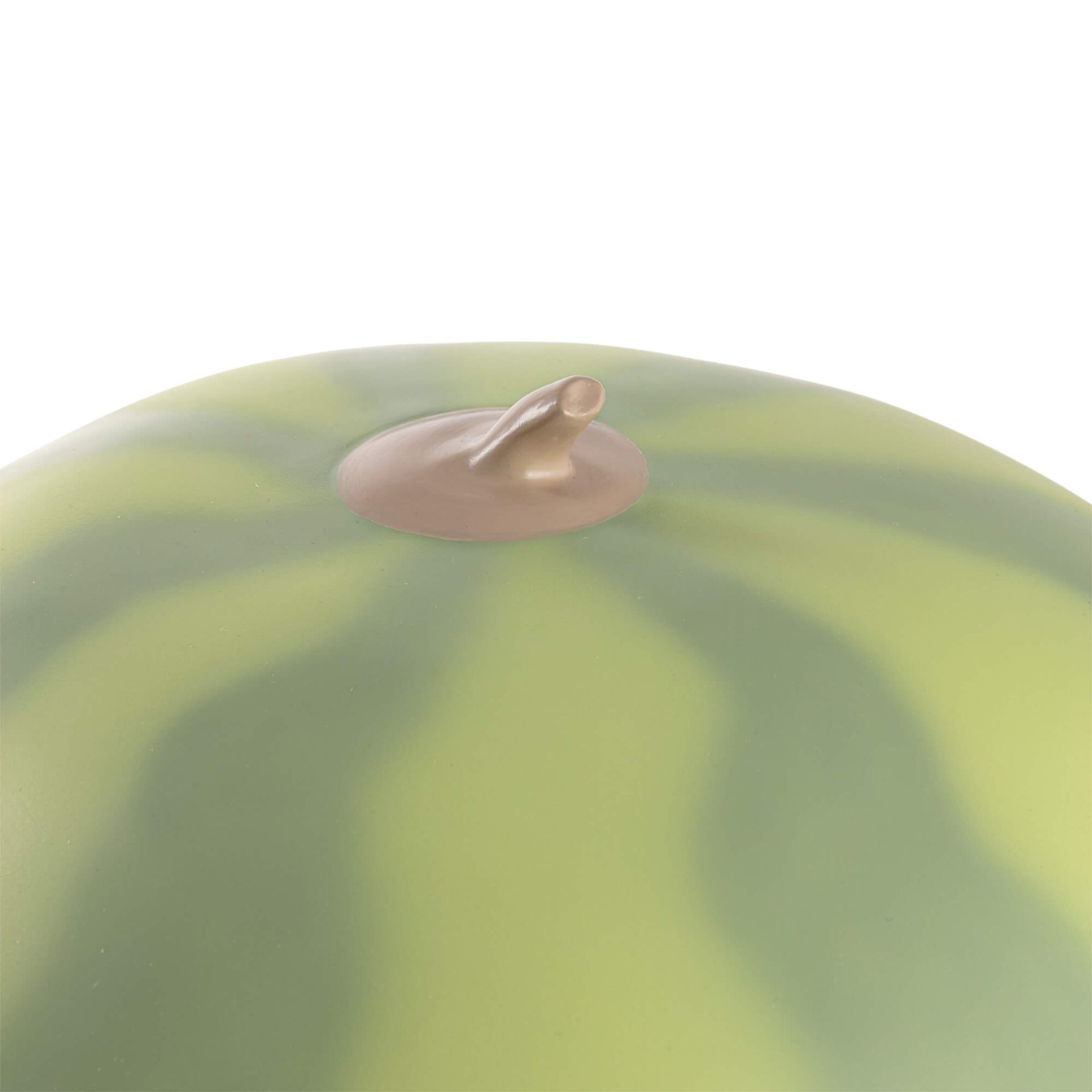 Detailaufnahme der Seletti Vitamin Table Lampe in Form einer Wassermelone, moderne Tischleuchte.