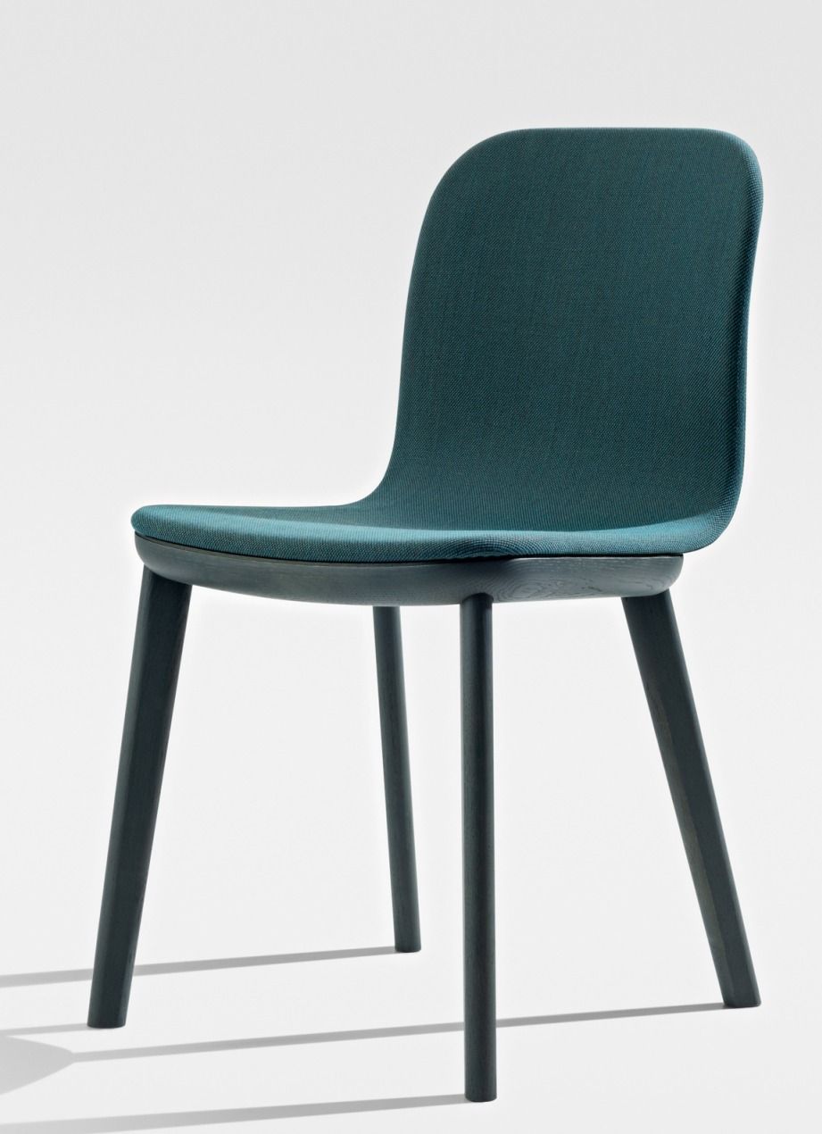 Aeon Chair Stuhl vollgepolstert in Petrol mit dunklem Holzgestell, moderner Esszimmerstuhl für den Wohnbereich.