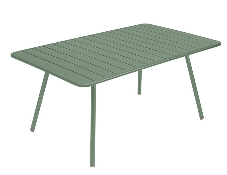 Luxembourg Tisch von Fermob, ein rechteckiger Gartentisch aus Metall in grüner Farbe für den Außenbereich.