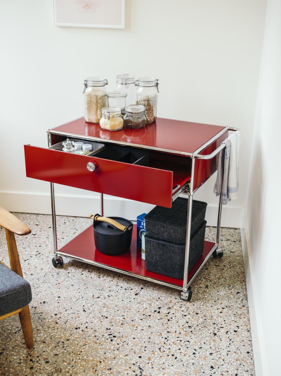 USM Haller Inos diepe box met dienblad