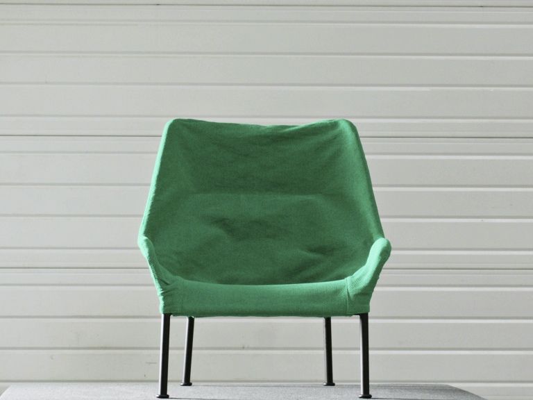 Hay Sessel 02 Lounge Chair in Grün mit schwarzem Metallgestell, moderne Wohnzimmermöbel.