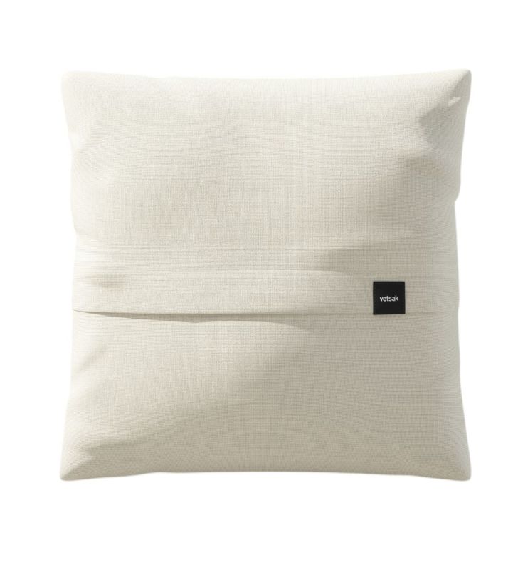 Beige Big Pillow Pique Outdoor Kissen von vetsak, quadratisch und wetterfest für Garten und Terrasse.