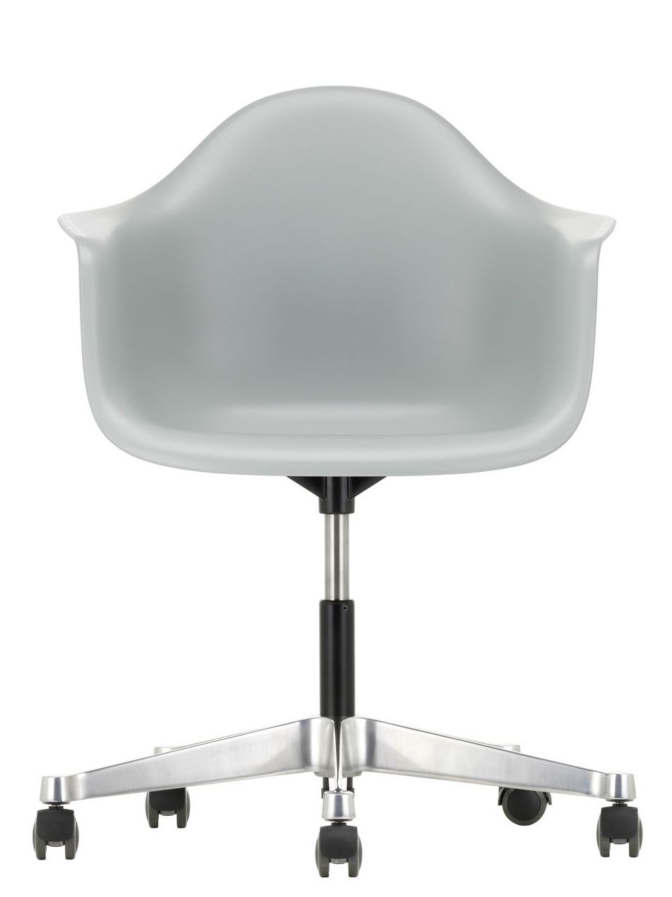 Eames Plastic Arm Chair PACC Stuhl Vitra in Grau mit Rollen und Aluminiumfuß, Rückansicht.