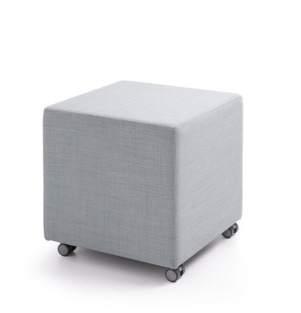 cube CUB R 425 poef op wieltjes Bejot
