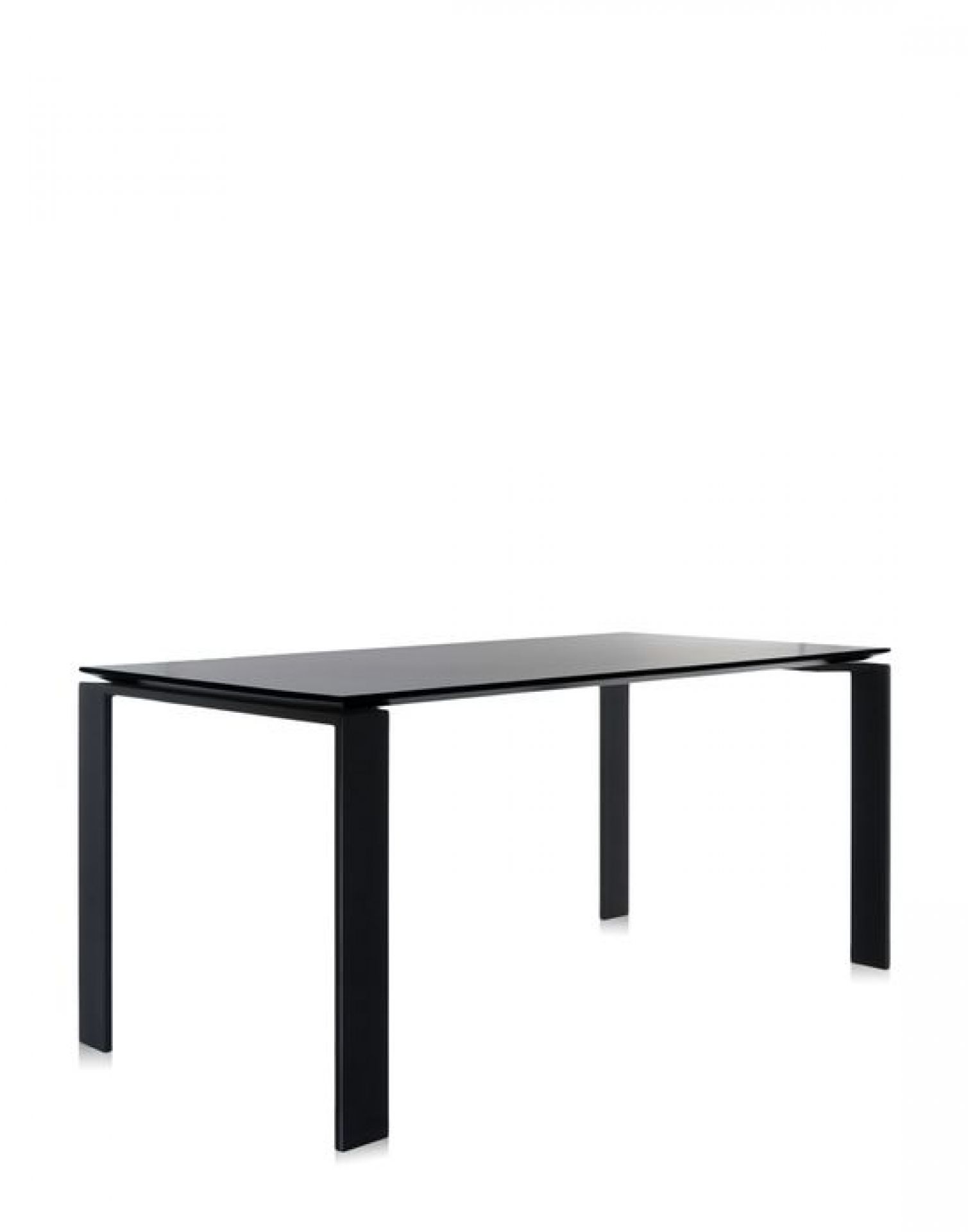 Schwarzer Kartell Tisch "Four" mit Glasplatte und minimalistischem Design für Esszimmer oder Büro.