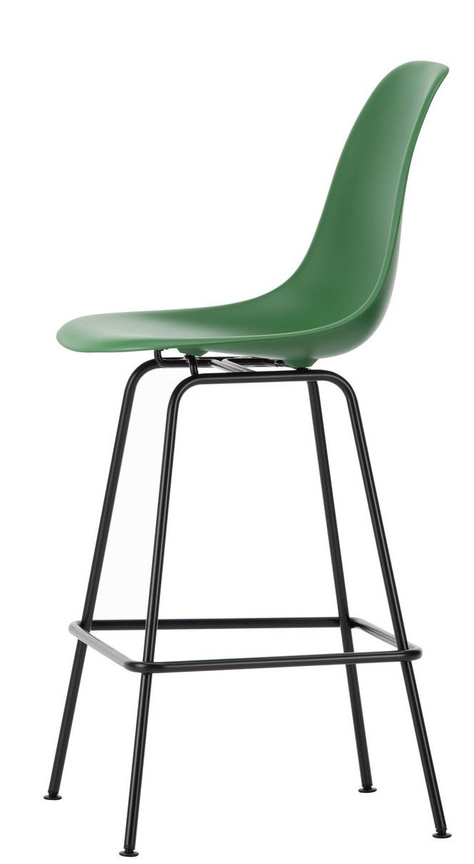 Eames Plastic Bar Stool von Vitra, grüner Design-Barhocker mit schwarzem Metallgestell für Küche oder Bar.