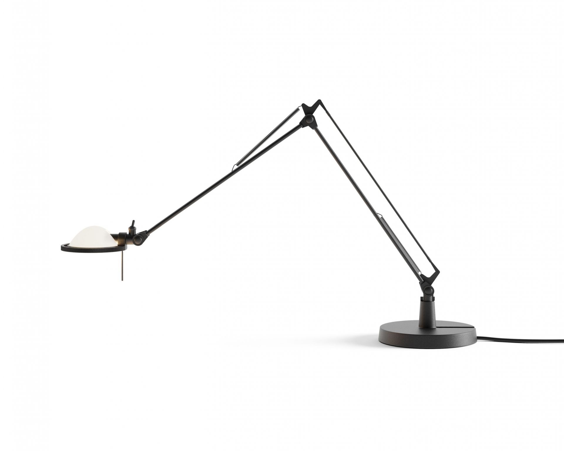 Schwarze Berenice Tischleuchte von Luceplan mit Glasreflektor und verstellbarem Arm für flexibles Licht.