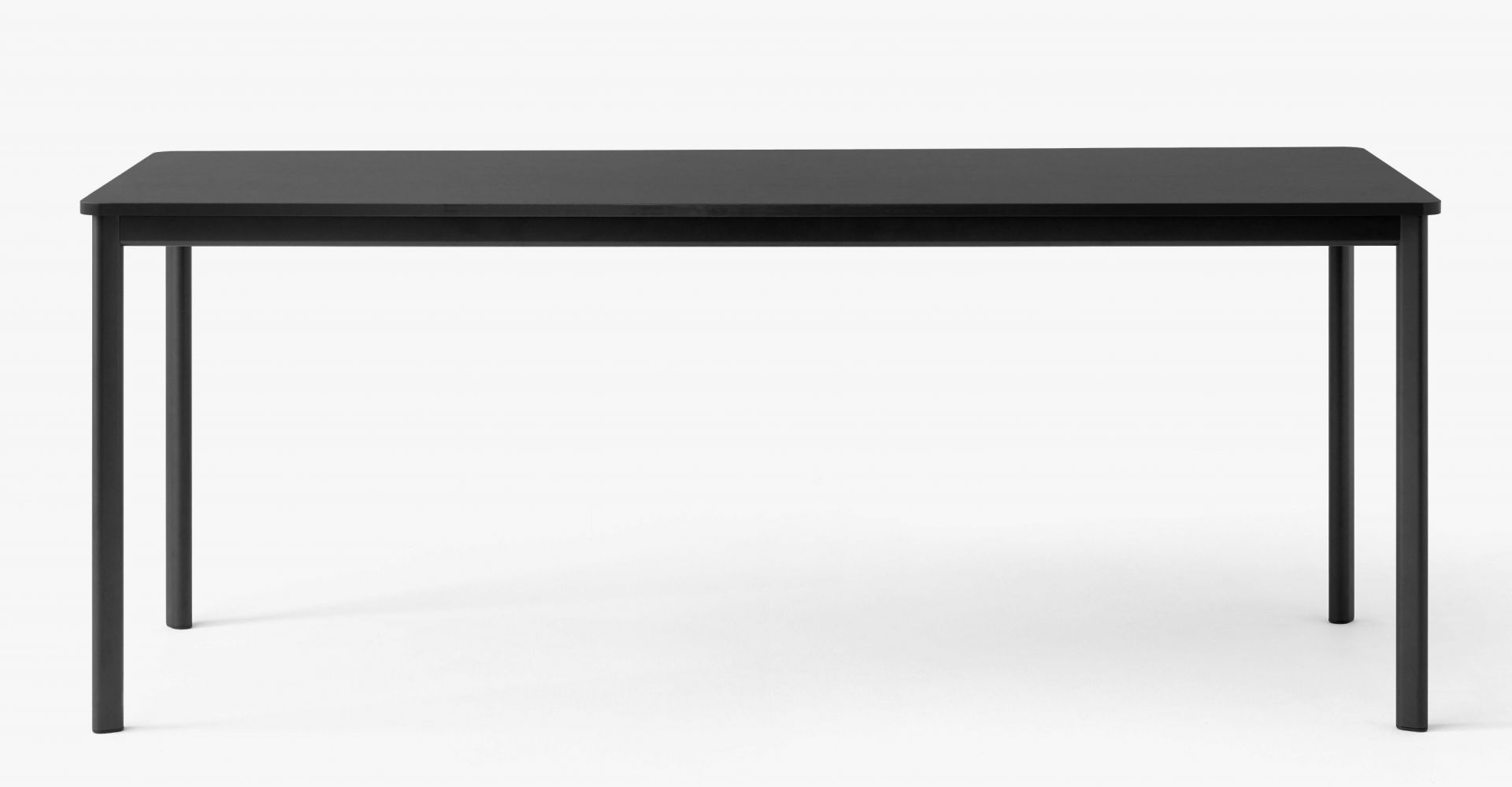 Schwarzer AndTradition Drip Table HW58 mit rechteckiger Tischplatte und schlanken, geraden Beinen für Esszimmer oder Büro.