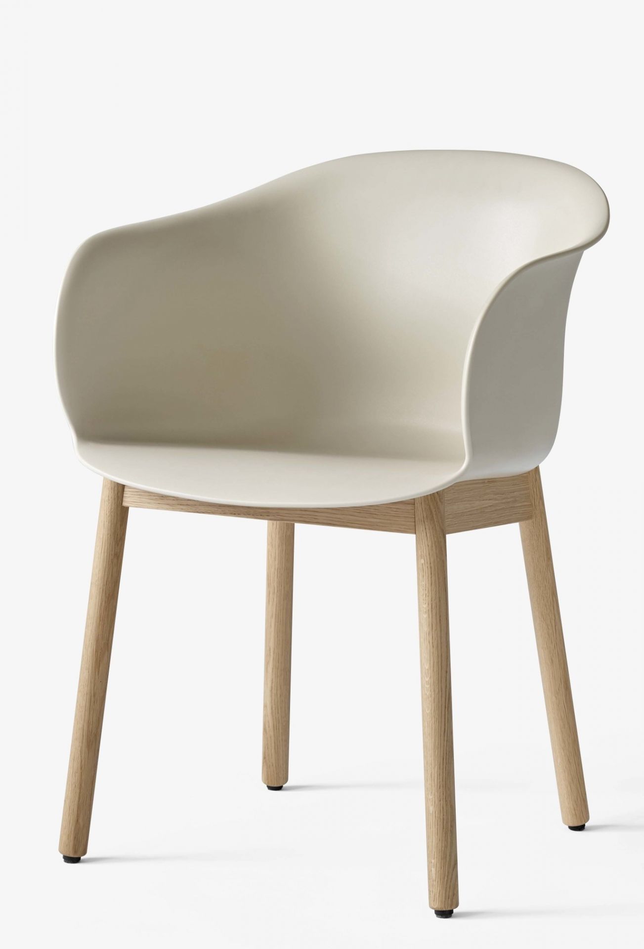 Elefy Lounge Chair JH30 Sessel von AndTradition mit Holzgestell in Beige, modernes Design.