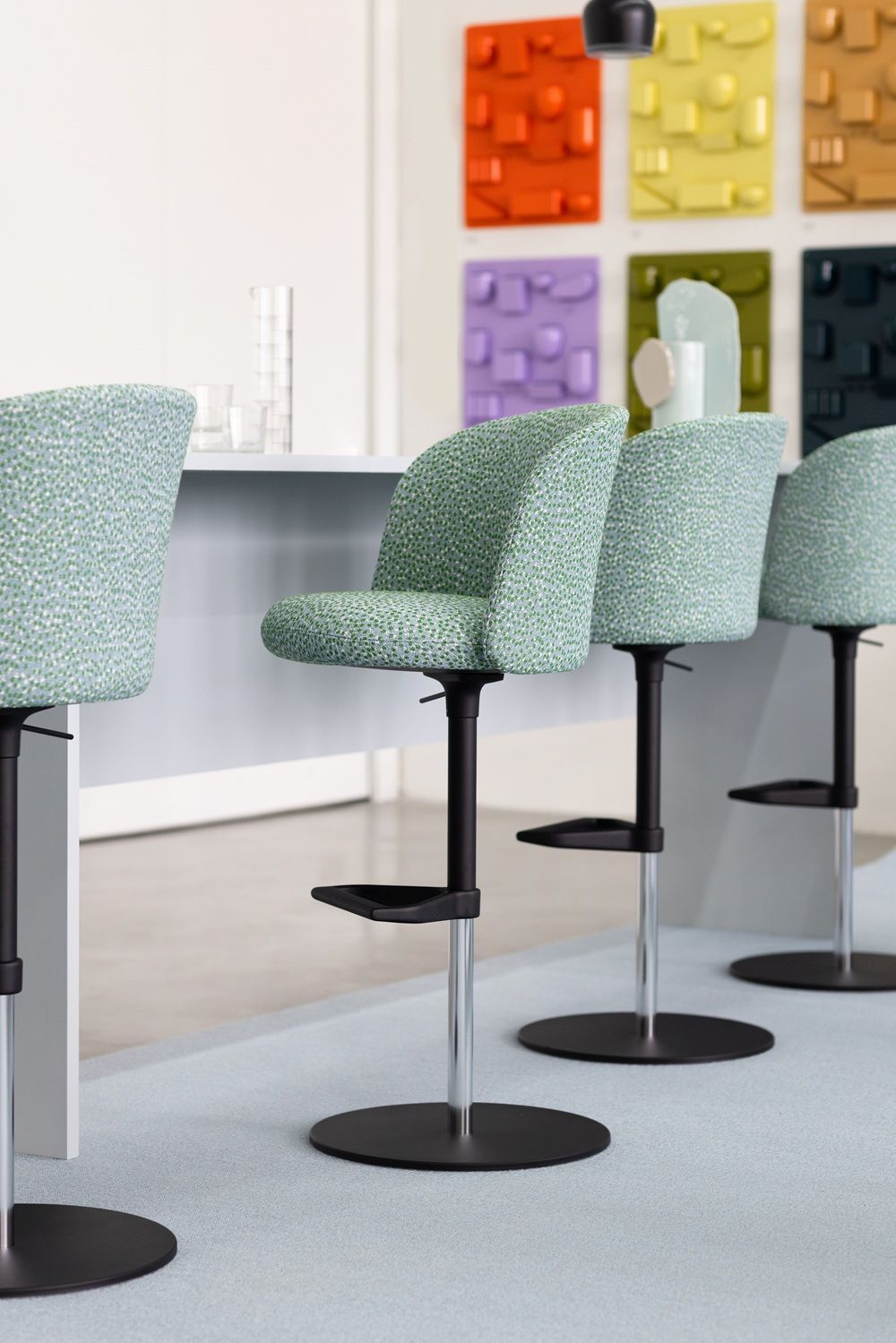 Mikado Side Chair High Stoel / Barkruk Vitra