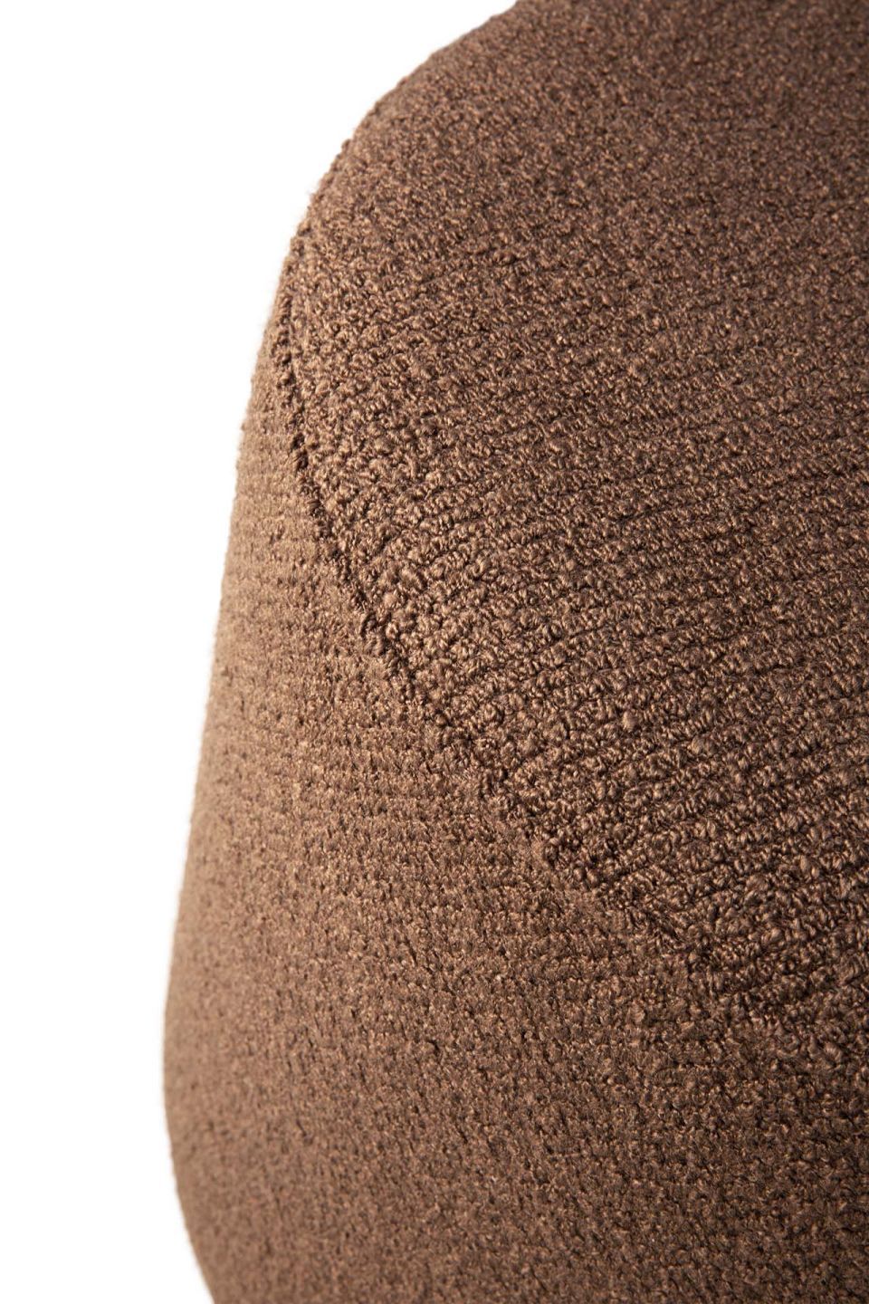 Detailaufnahme des kupferfarbenen Ethnicraft Barrow Sitzhockers mit strukturierter Oberfläche. Ideal als Hocker oder Beistelltisch.