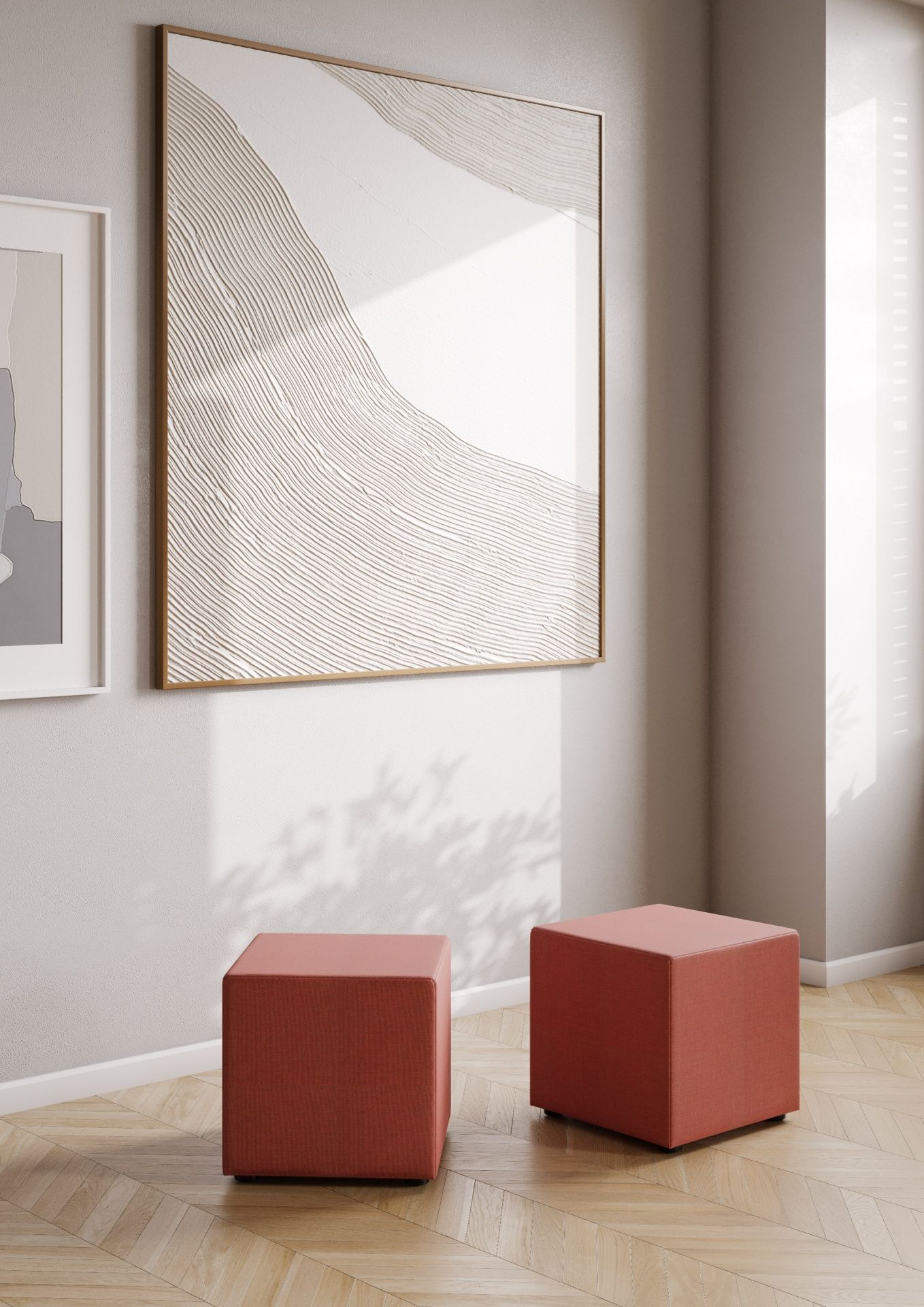 Zwei rote cube CUB R 425 Pouf Sitzhocker auf Rollen von Bejot im modernen Wohnzimmer.