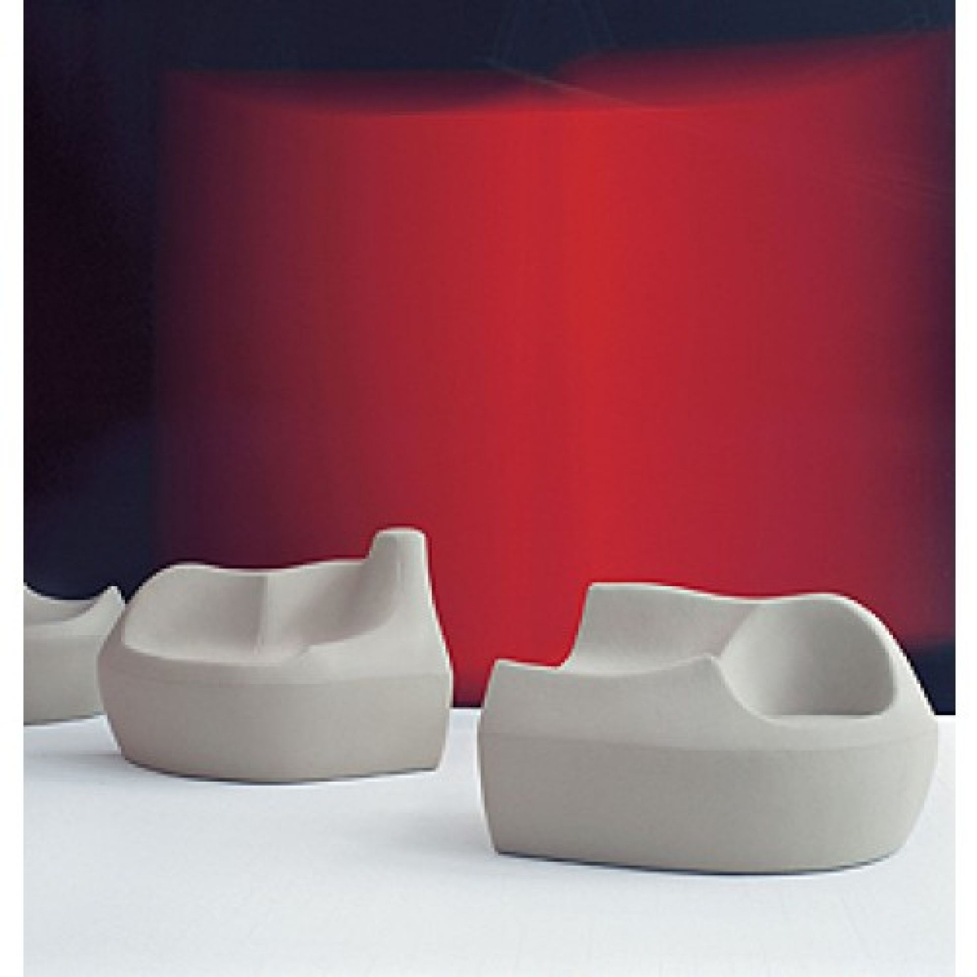 Saruyama-bank van Moroso