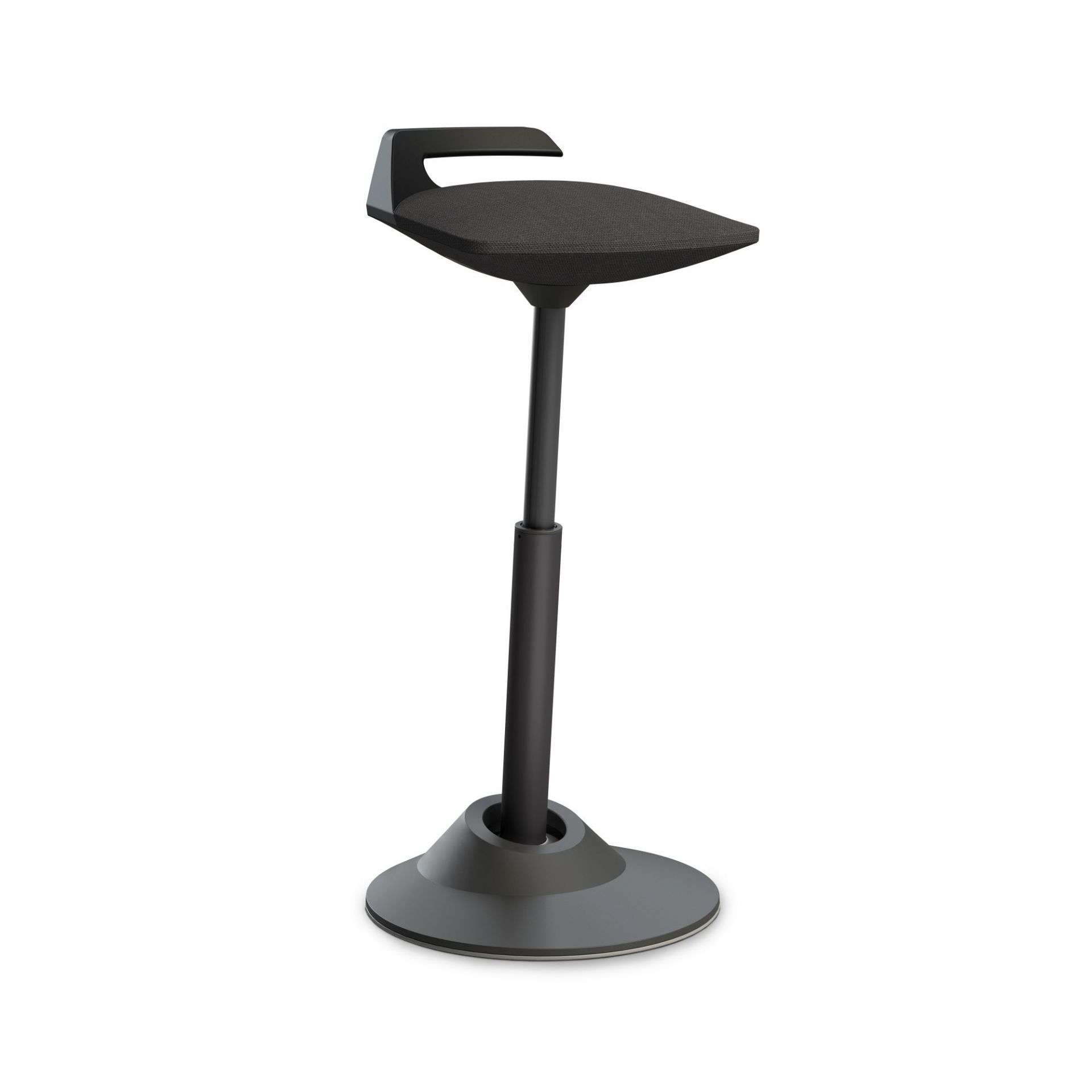 Schwarzer Stehhocker mit Fußstütze und höhenverstellbarer Säule für ergonomisches Arbeiten im Büro.