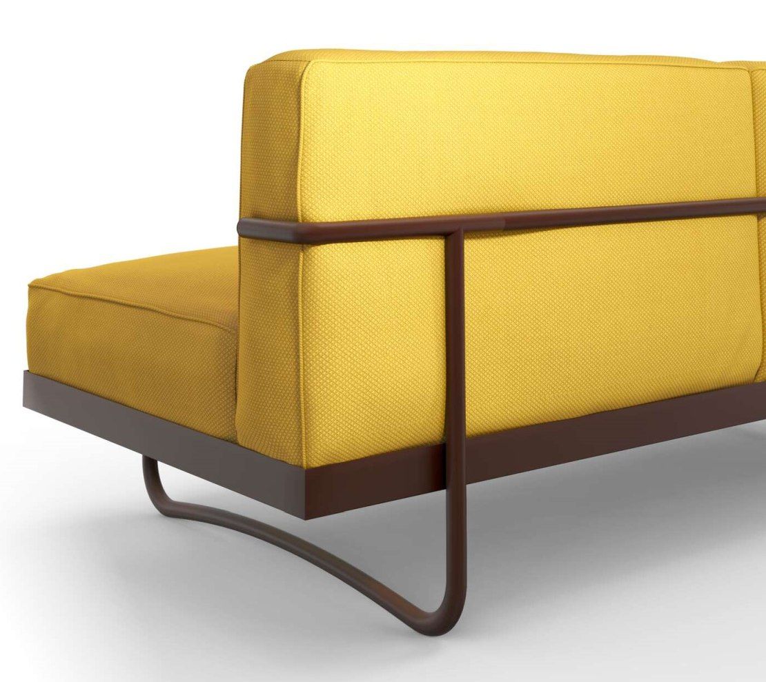 Detailaufnahme des gelben 5 Canapé Appartement le Corbusier Sofas von Cassina mit dunklem Holzrahmen.